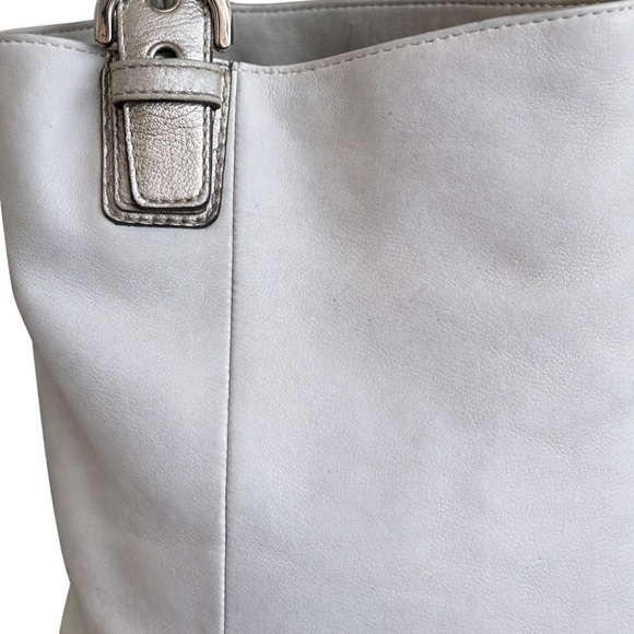 Coach Soho 2011 In Oyster with metallic leather trim - Picture 7 of 9